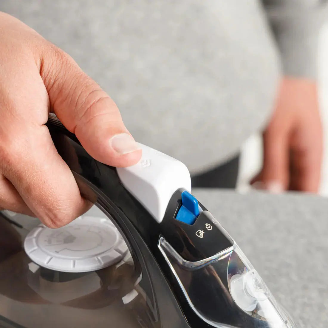 Taurus Steam Iron ITACA 2200 Elmarket-homeappliances