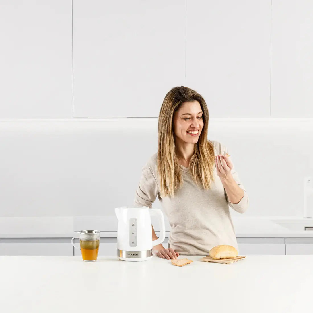 Taurus kettle Aroa Elmarket-homeappliances